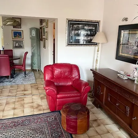 Stella Apartment